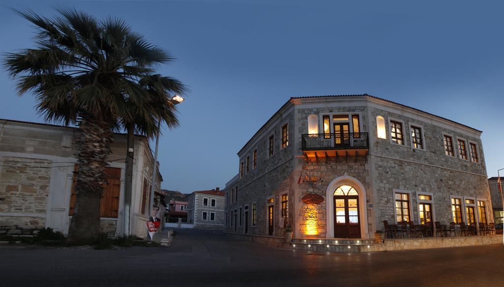 La Petra Hotel Izmir Exteriör bild