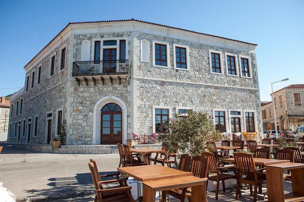 La Petra Hotel Izmir Exteriör bild