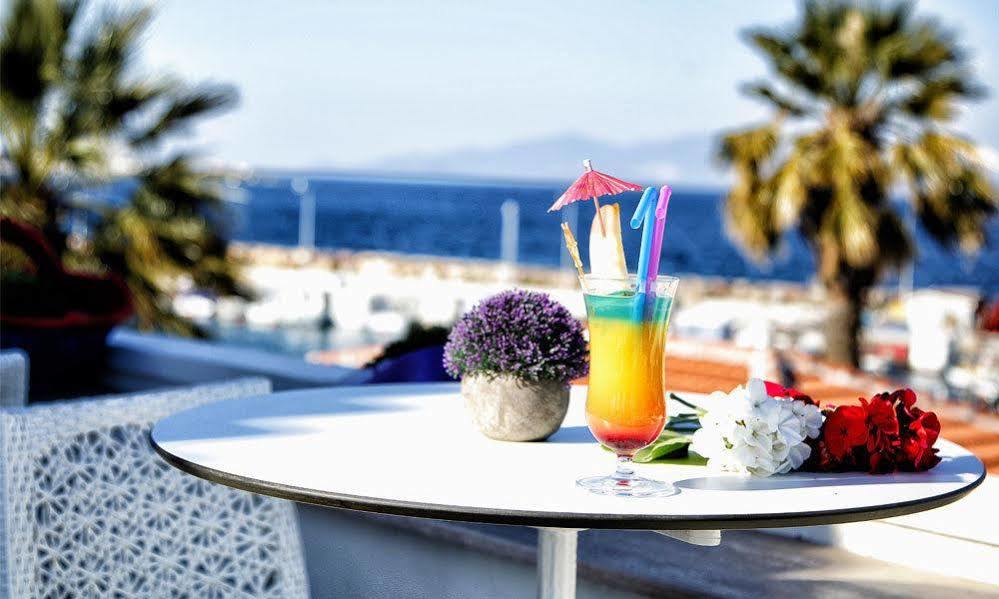 La Petra Hotel Izmir Exteriör bild
